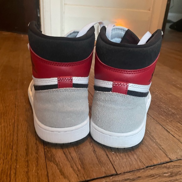 Jordan 1 sneakers - Picture 3 of 3